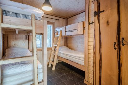 4-person bedroom of Aulanko Lake Villa.