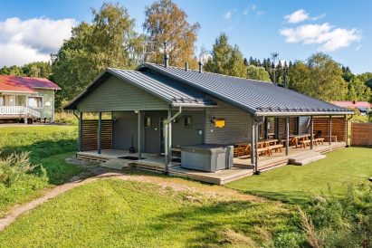 Aulanko Lakeside's main villa, with an electrically heated outdoor jacuzzi on the terrace. In the background on the left is the Small Villa.