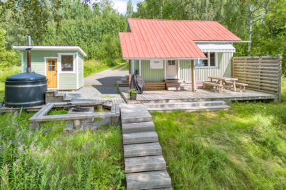 You can reach the pier at Aulanko Lake Hide-out with clean feet from both the main villa and the lakeside sauna.