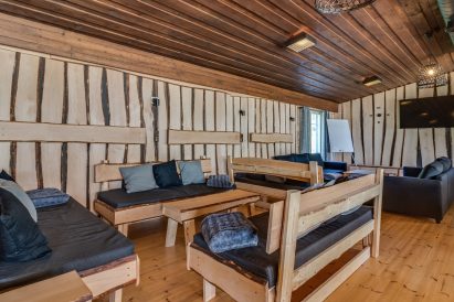 The sofa corner of the main hall of Aulanko Grand Villa.