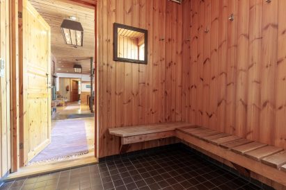 Dressing room of Evo Ruuhijärvi's main building sauna compartment.