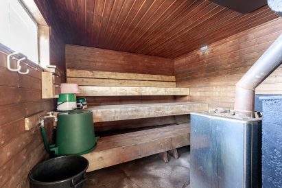 The sauna room of the smaller lakeside sauna at Evo Ruuhijärvi.