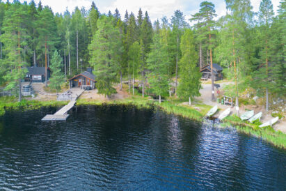 Guests at Evo Syväjärvi have access to several rowing boats and a fish cleaning area located at the boat dock.