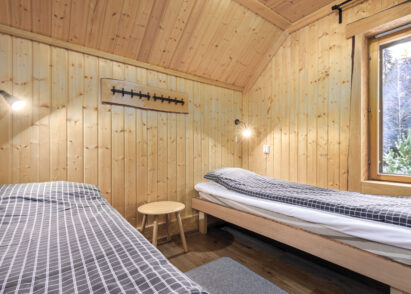 Two-person bedroom on the upper floor of Tavastia Privacy.