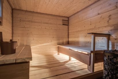 The electrically heated indoor sauna of Tavastia Privacy.