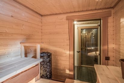 The electrically heated indoor sauna of Tavastia Privacy.