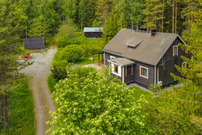 Tavastia Privacy is situated on a tranquil forest estate in the heart of the picturesque Evo area.