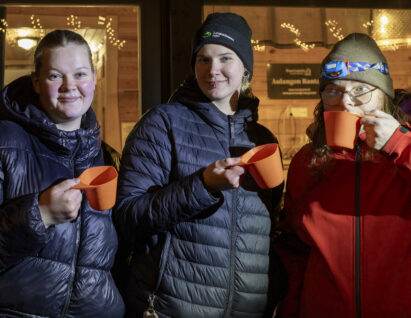 Hämeen Ammattikorkeakoulun opiskelijakunta evakkoretkeilee Evon Luonnon huviloilla.