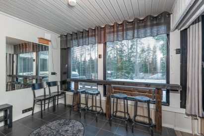 Scenery bar counter of Villa Springrock's dressing room and lounge area.