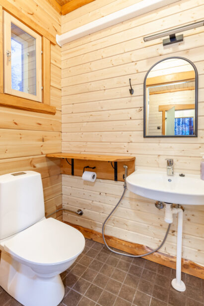 Toilet of the indoor sauna compartment at Loppi Luxus.