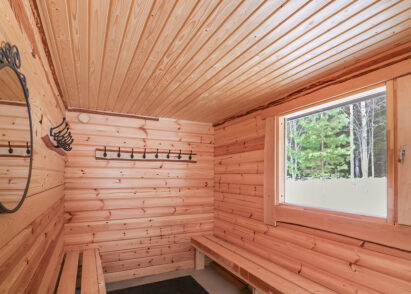 The dressing room of Tavastia Privacy's outdoor sauna.
