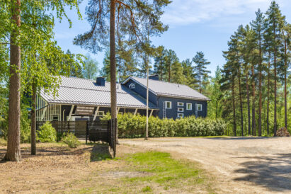 Räyskälä Grand Villa offers excellent facilities for both large and small group meetings, vacations, or celebrations.
